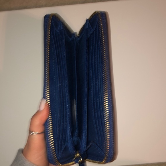 Blue wallet - Picture 3 of 3